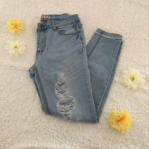 Encore ripped jeans